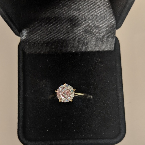 CZ ring - Picture 2 of 3